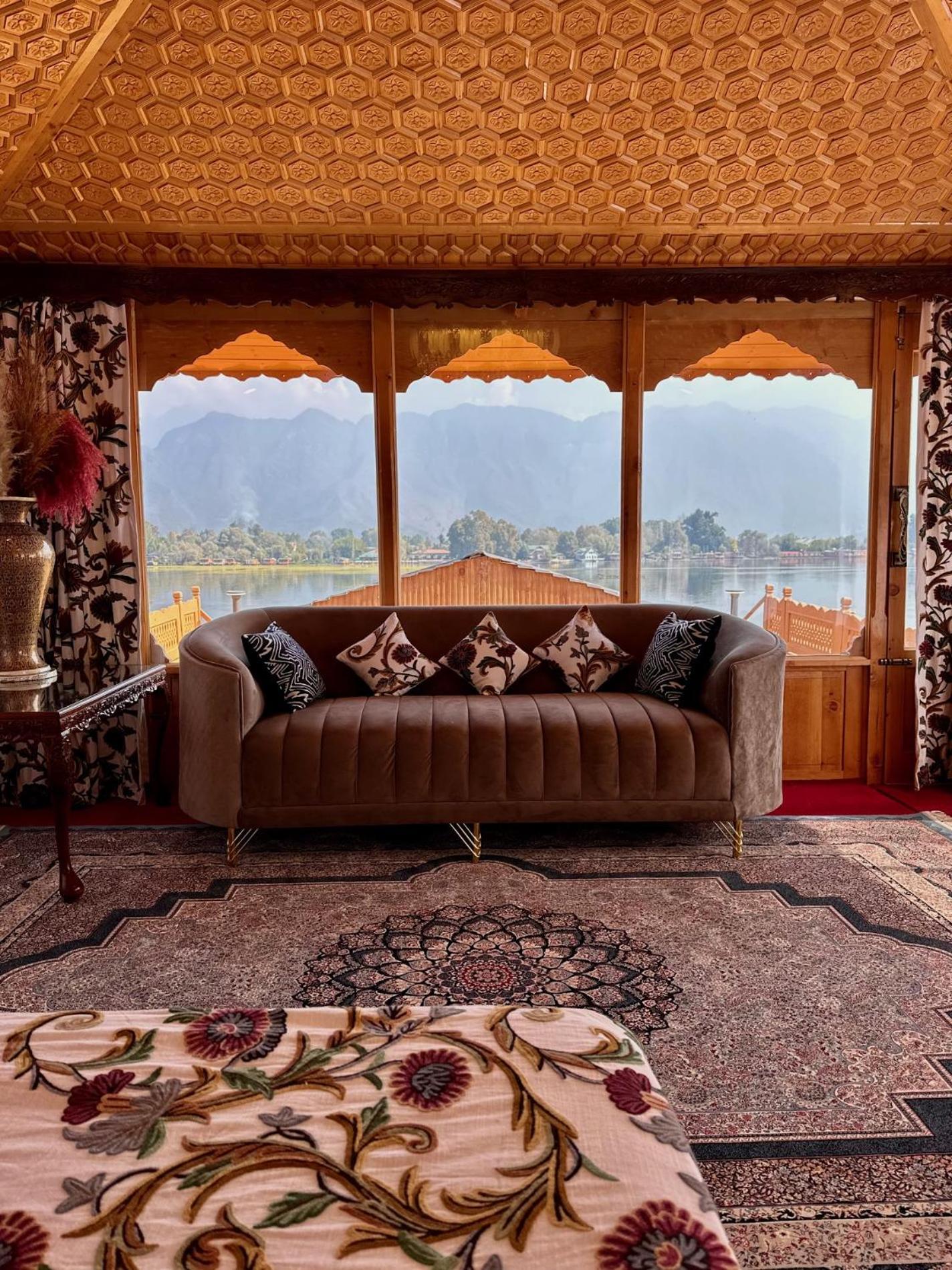 New Jacquline Heritage Houseboats Srinagar  Exterior photo